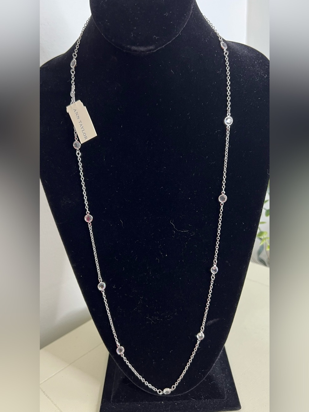 Brand New-ANN TAYLOR Crystal Station Necklace